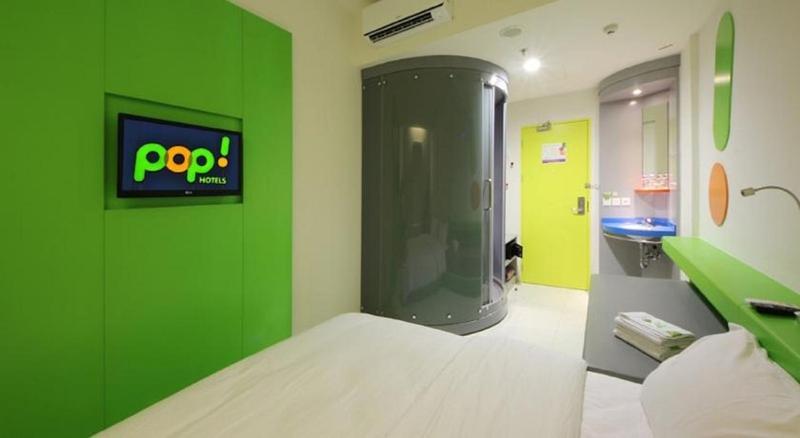 Pop! ホテル テベット ジャカルタ 部屋 写真